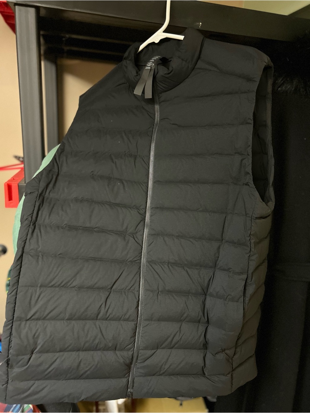 Lululemon Black Quilted Puffer Vest - Lightweight Casual Layer